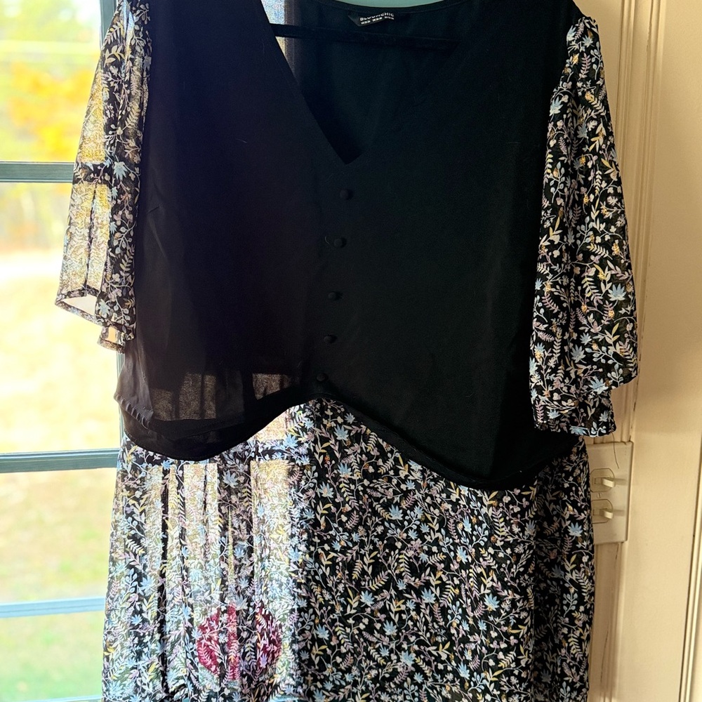BloomChic 22/24 plus Black and Floral Sheer blouse